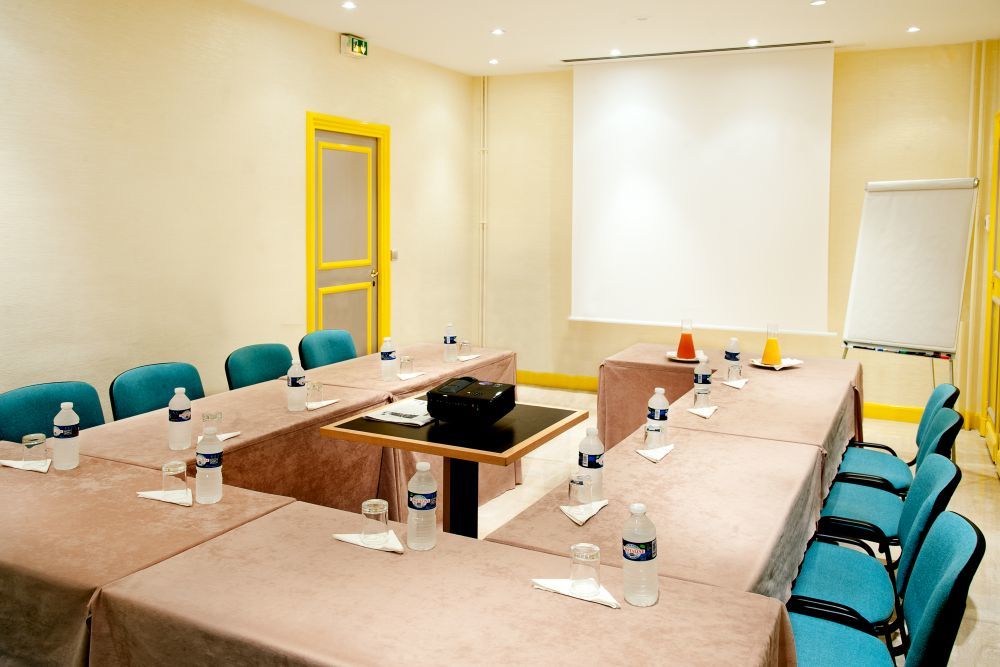 Hotel Le Cardinal by HappyCulture - Meeting Room